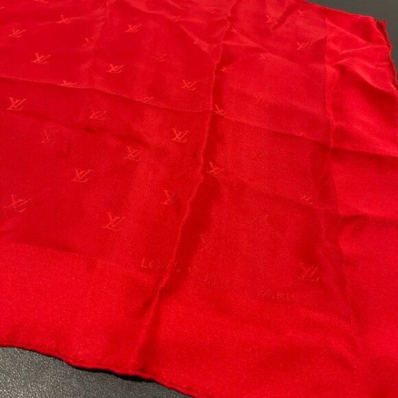 Louis Vuitton 100% Silk Scarf Monogram Red (C72960) - Picture 1 of 4